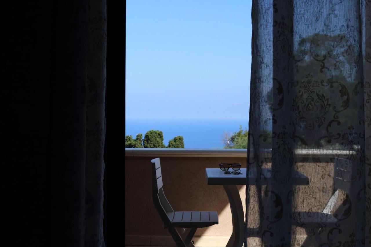B&B Villa Orchidea Ricadi Exterior foto